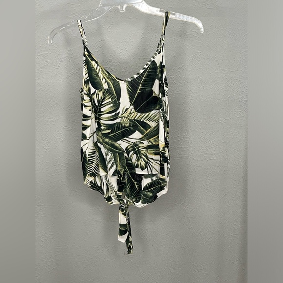 H&M Top - Picture 2 of 3